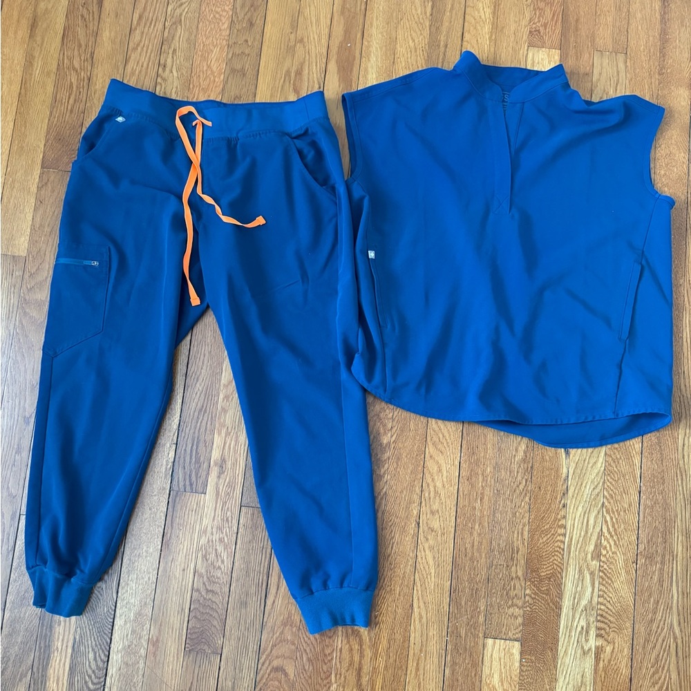 FIGS Deep Reef scrub set